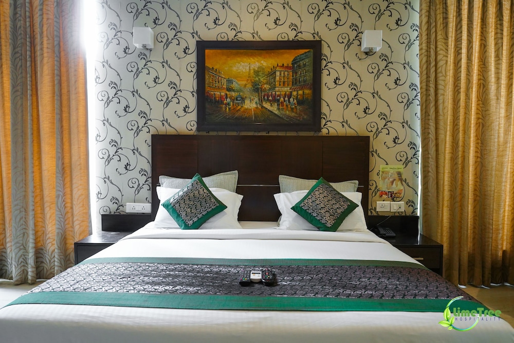 Deluxe Double Room - Photo 11