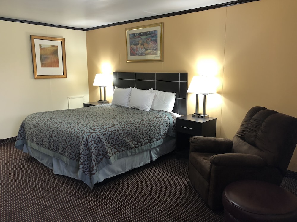 Standard Room, 1 King Bed photo 1