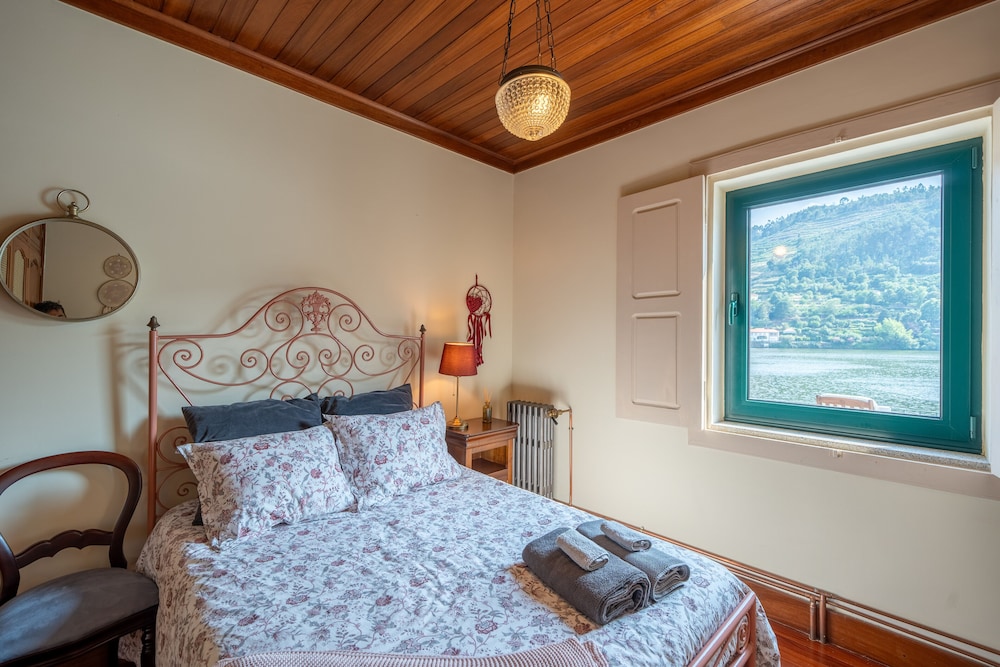 Villa photo 1