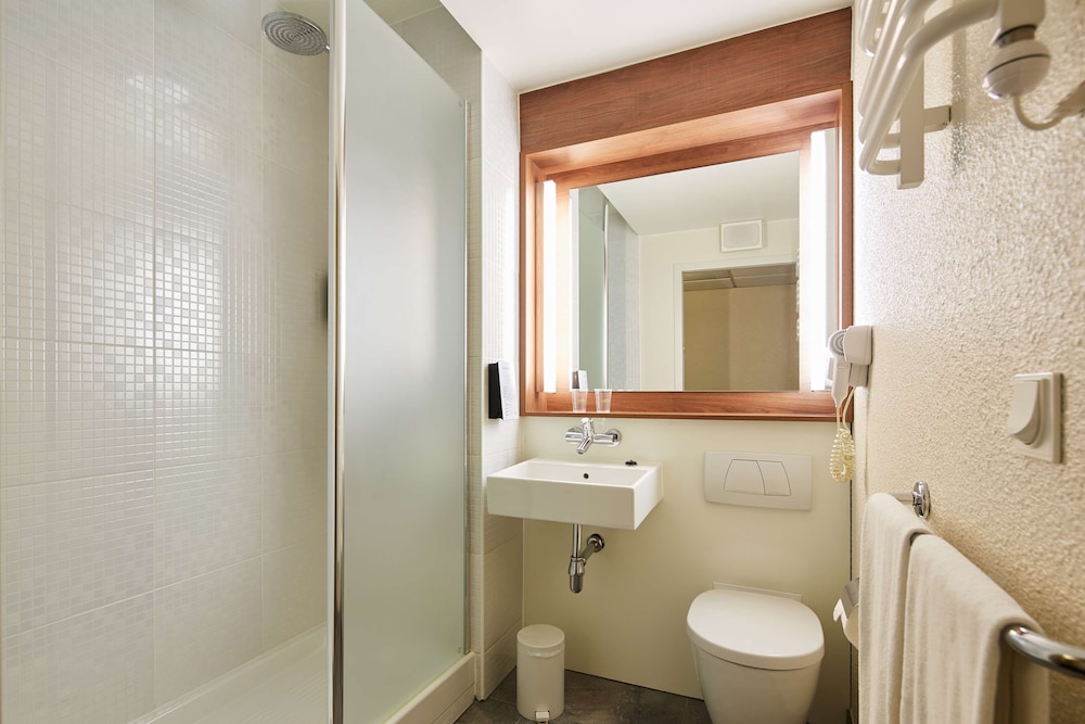 Standard Room, 1 Double Bed - Photo 4