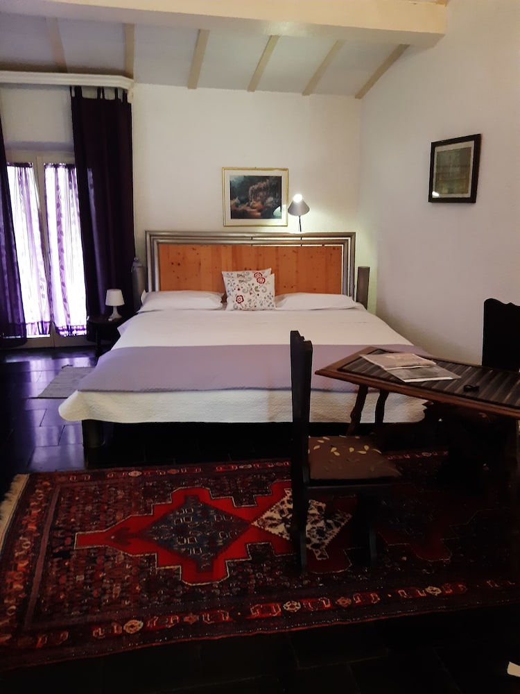 Suite photo 1