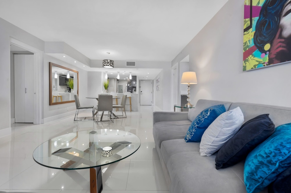 Apartment photo 3