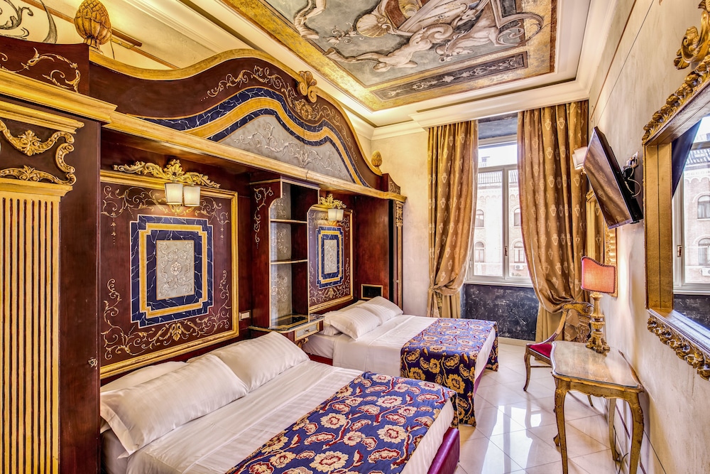 Classic Room, 2 Queen Beds photo 1