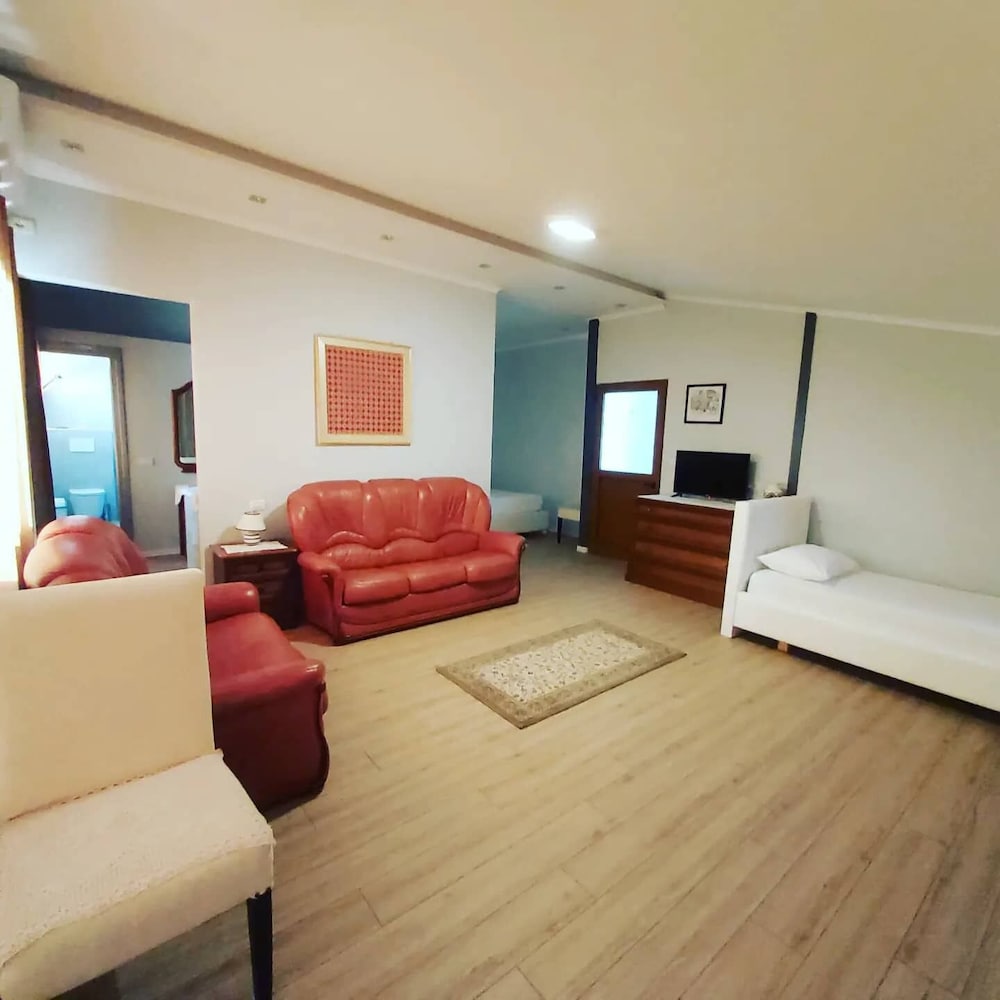 Deluxe Suite, Multiple Beds, Sea View photo 1