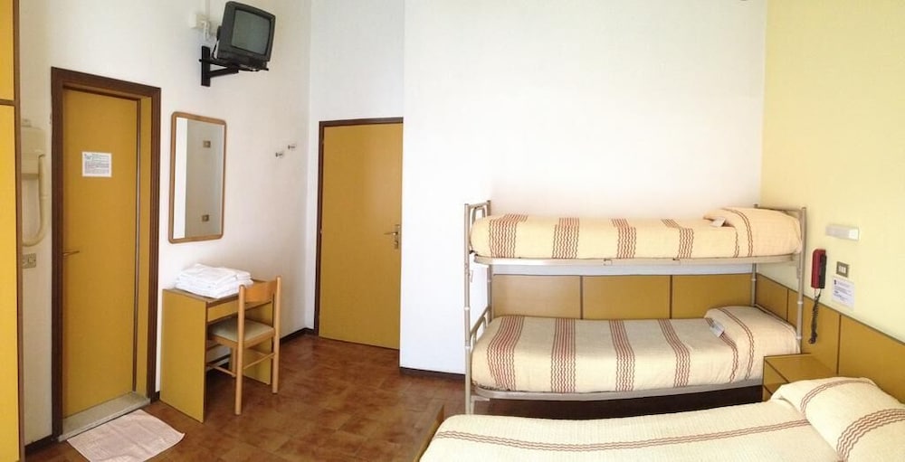 Quadruple Room photo 1