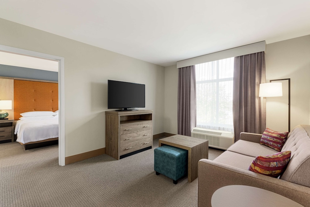 Suite, 1 King Bed, Accessible (Hearing, Nonsmoking) - Photo 2
