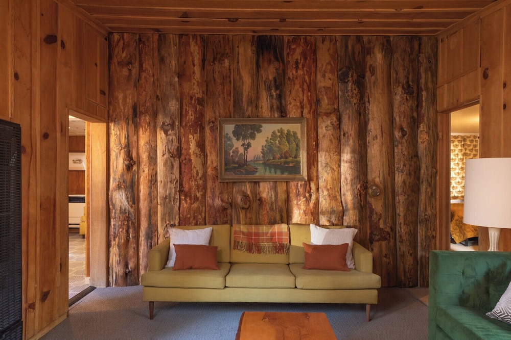 Cabin photo 2