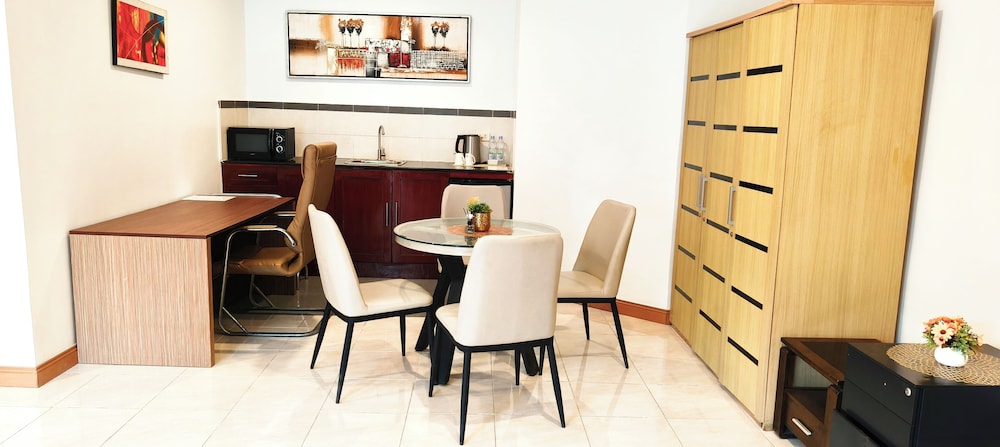 Studio Suite photo 2