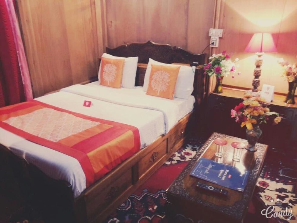Deluxe Double Room photo 3