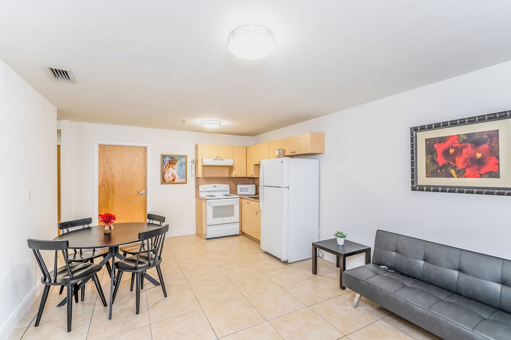 South River Suites — photo 47