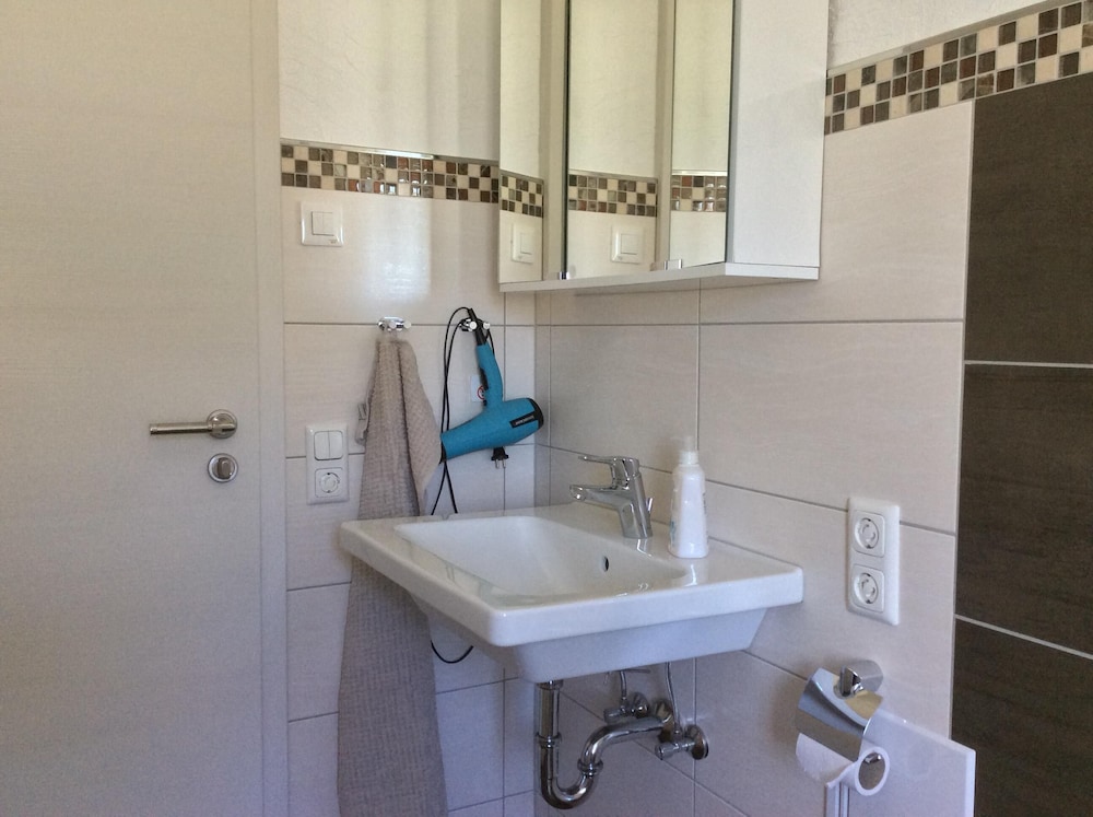 Apartment, Private Bathroom (Apartment Frieda) photo 3