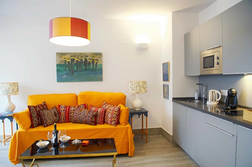 Deluxe Apartment, 1 Bedroom, Patio