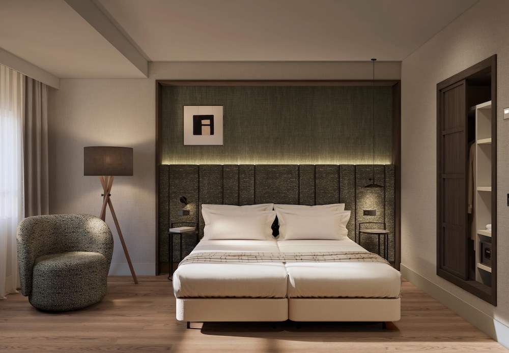 Suite, Terrace (View, New Style)