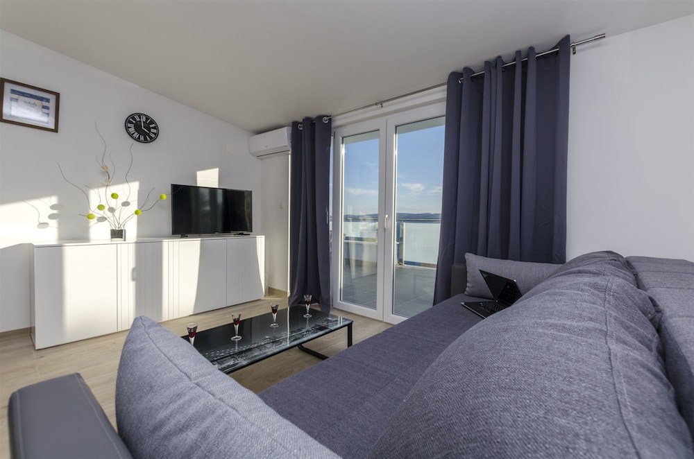 Apartment (A1) photo 1