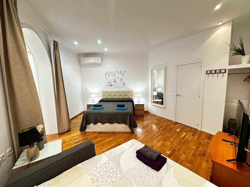 Quadruple Room, Shared Bathroom photo 2