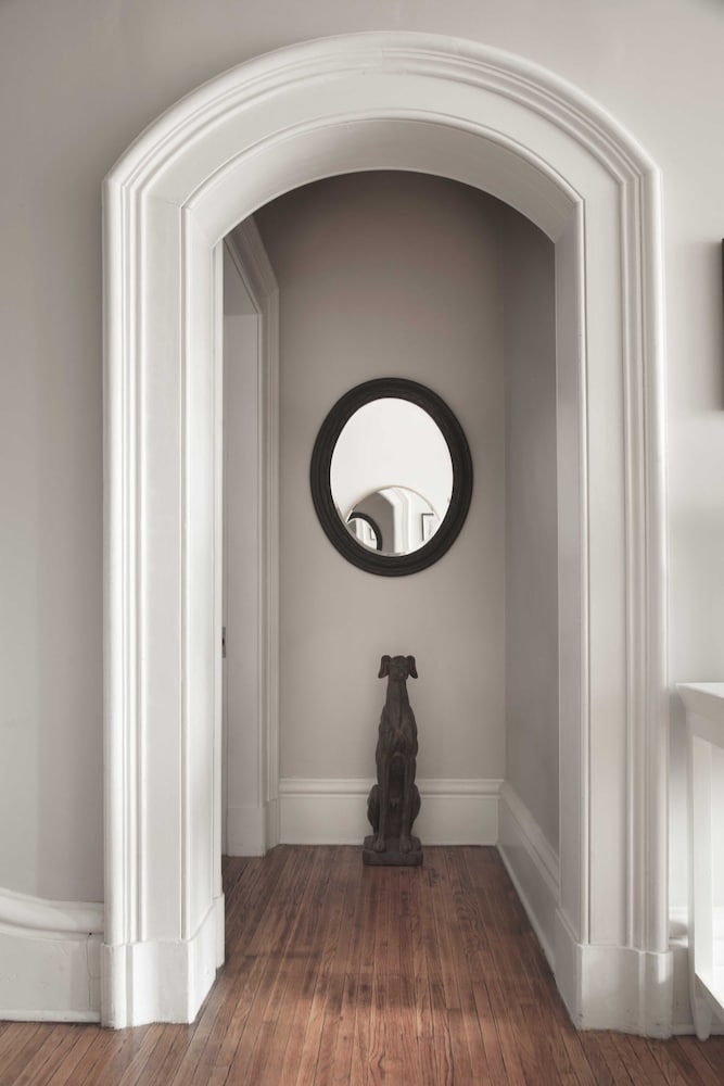 Eliza Ayers Suite photo 2