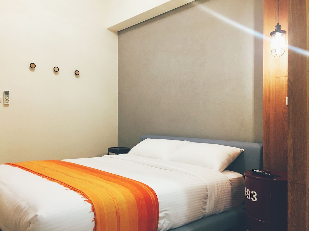Standard Double Room (1-01) photo 1