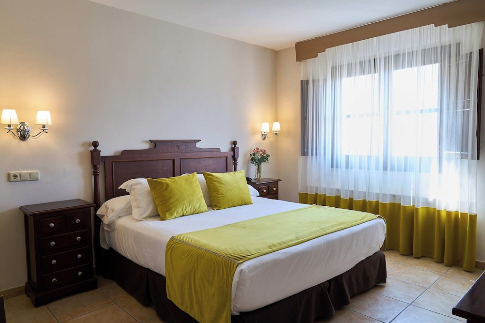 Standard Double Room, 1 Queen Bed