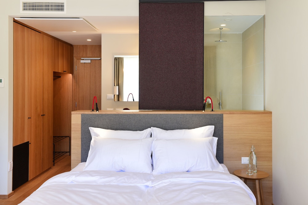 Design Double Room, 1 Bedroom, Balcony, Vineyard View