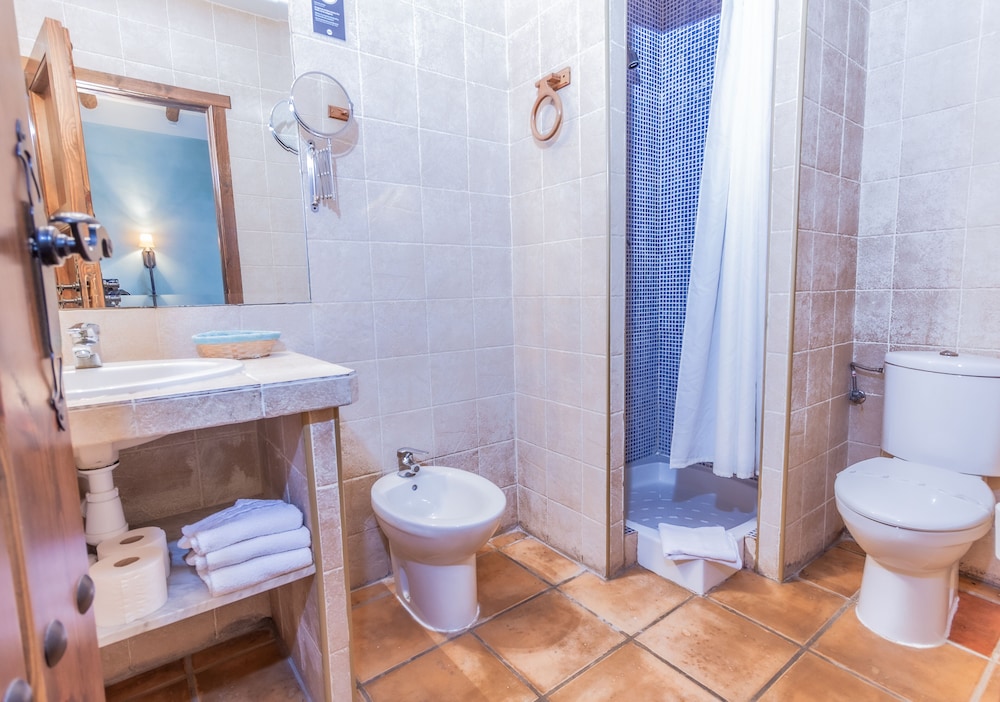 Family Quadruple Room - Photo 7