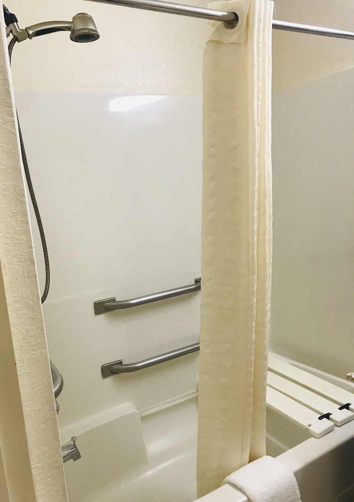 Room, 1 King Bed, Accessible, Non Smoking (Mobility)