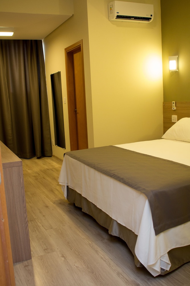 Standard Double or Twin Room photo 2