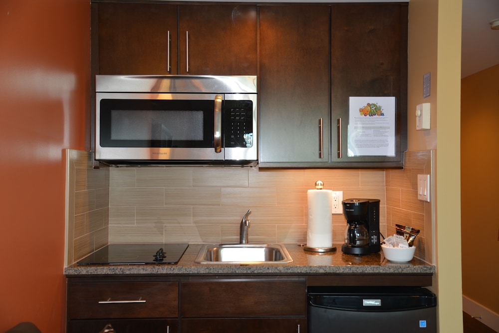Studio, 1 Queen Bed, Kitchenette