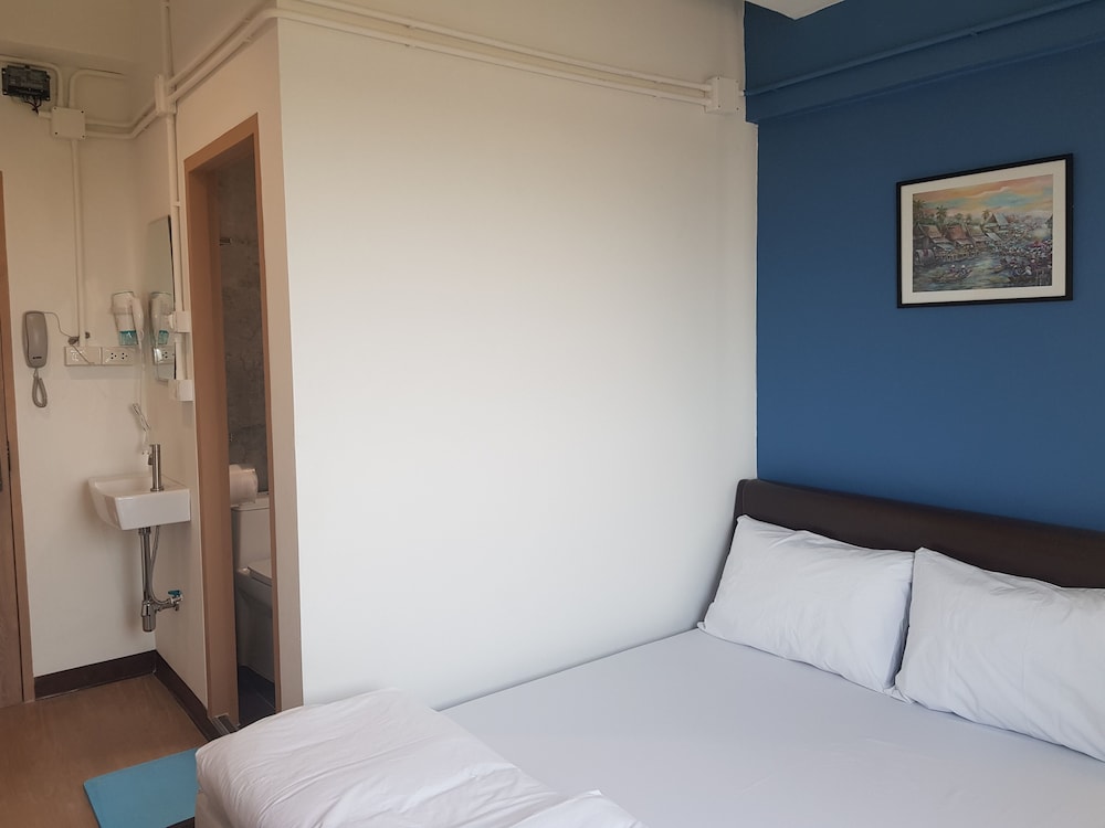 Private Double Room with Private Bathroom photo 1