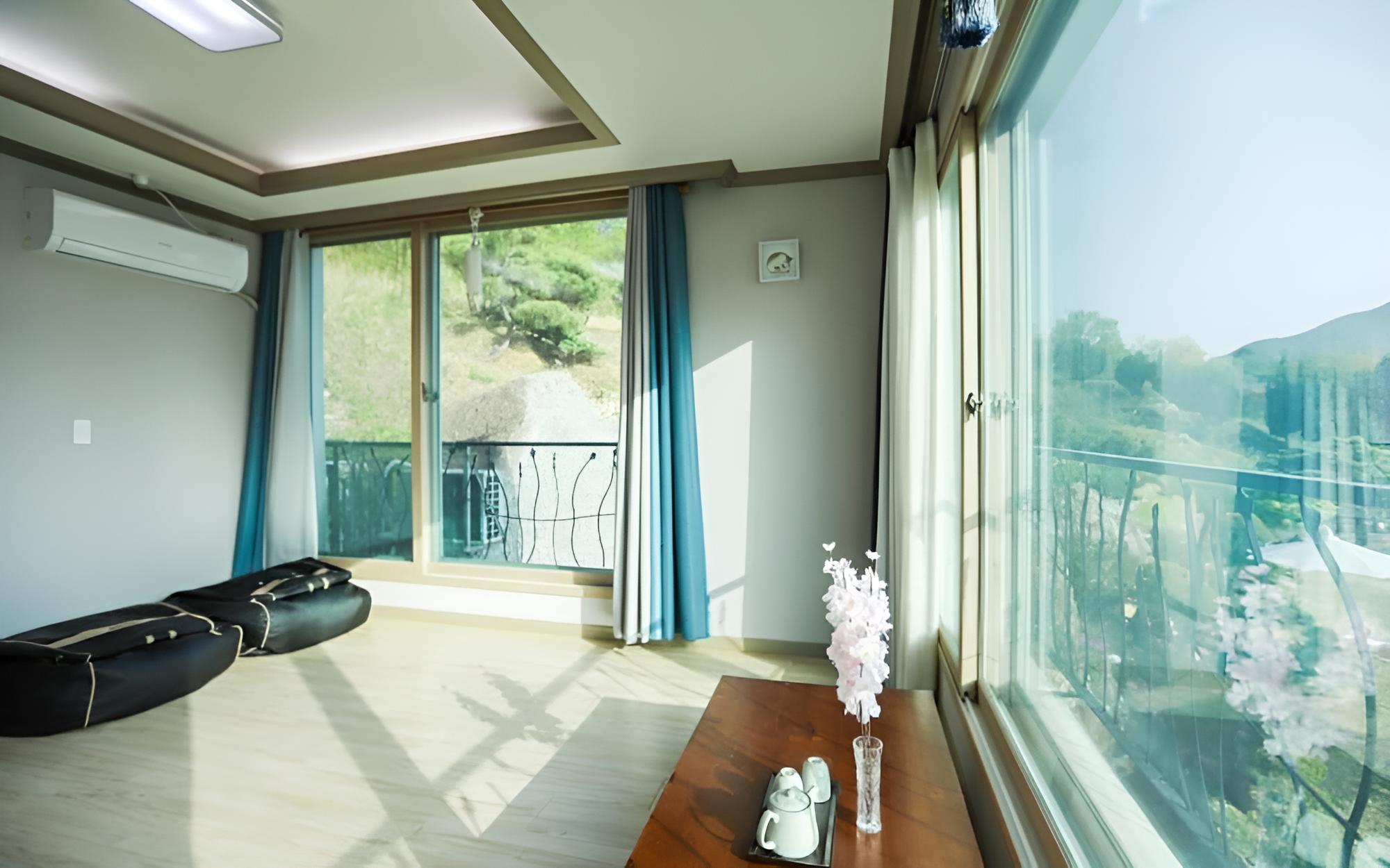 Room (Water Flower Garden (River View Mount) photo 1