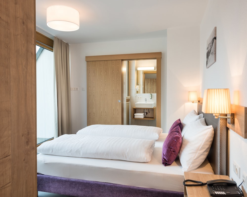 New room name:Penthouse, 3 bedrooms, 2 bathrooms (Alpine Dreams) photo 2