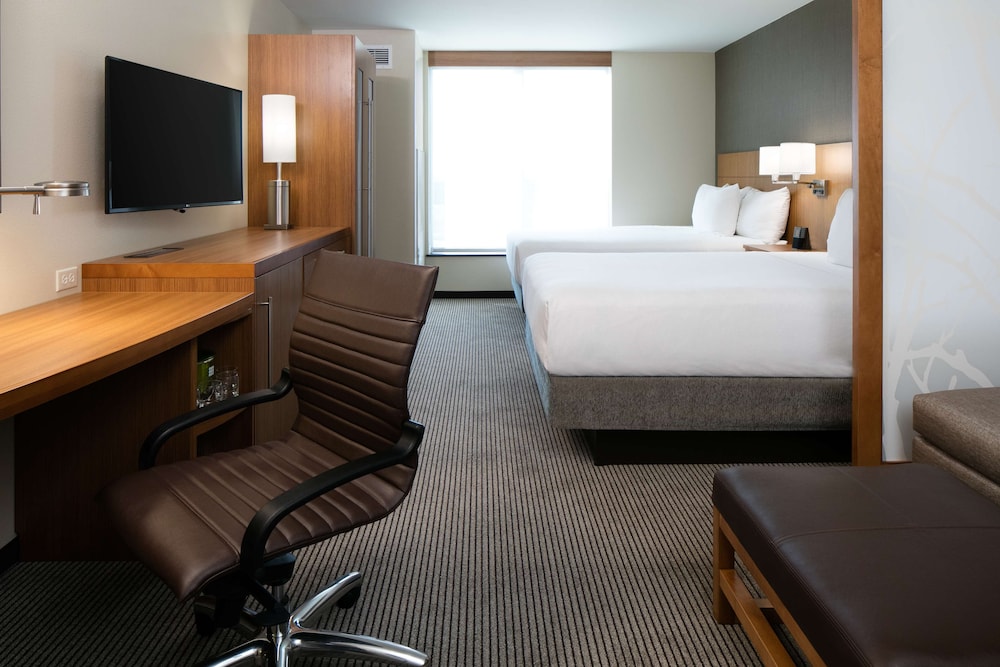 Room, 2 Queen Beds photo 1