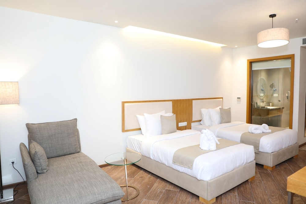 Winter Green Premium Room photo 2
