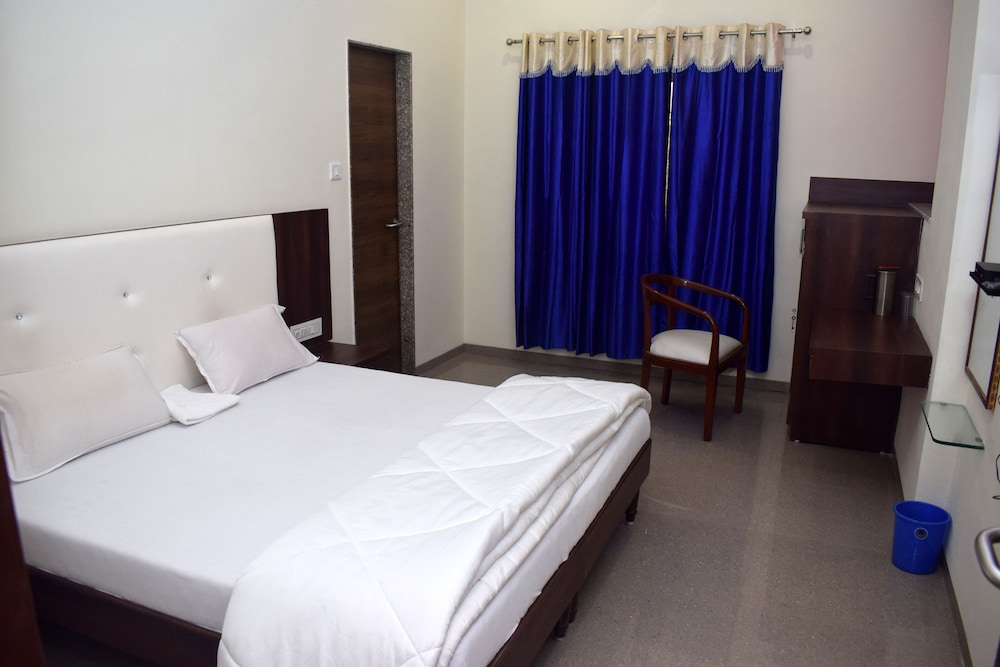 Deluxe Room - Photo 1
