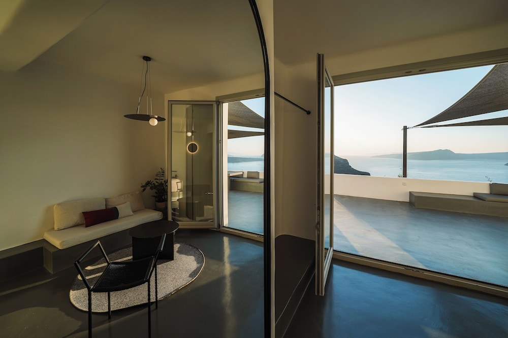 Signature Suite - Photo 5
