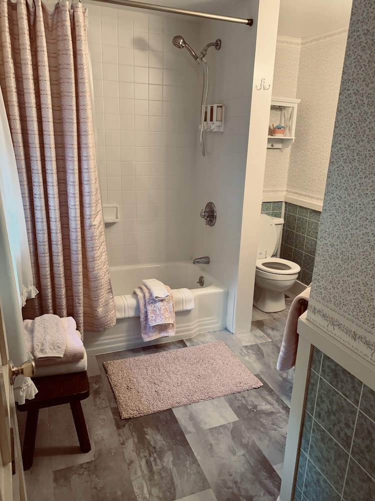 Double Room, Private Bathroom (Room 4 -External Bathroom) photo 3