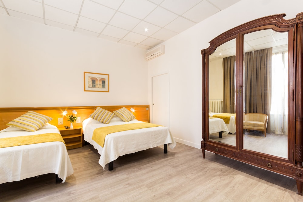 Superior Triple Room - Photo 2