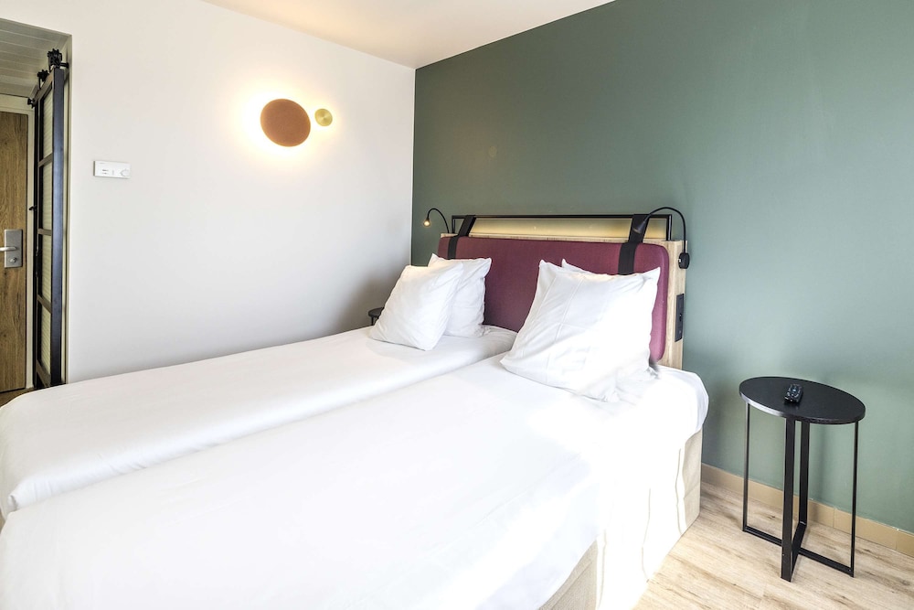 Standard Room, 2 Twin Beds photo 2