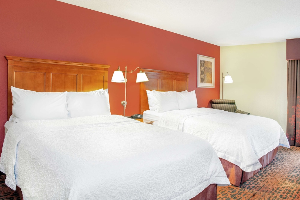 Room, 2 Queen Beds, Accessible, Non Smoking - Photo 1