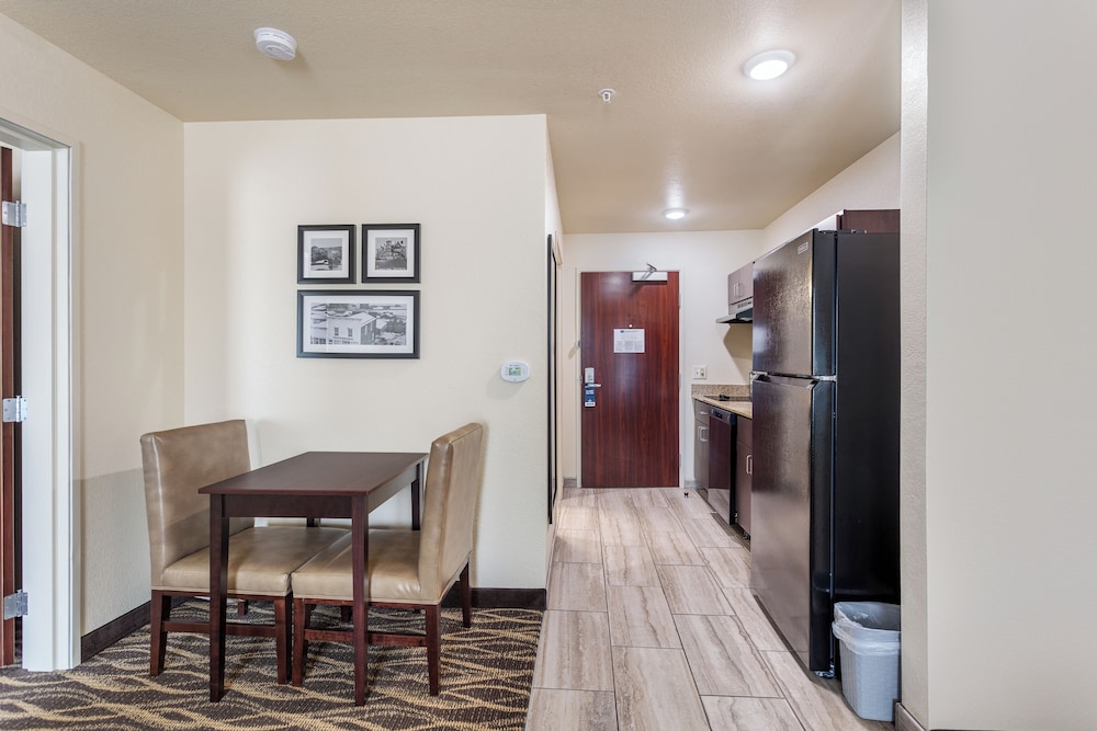 Suite, 1 King Bed with Sofa bed, Non Smoking (Extended Stay) - Photo 5