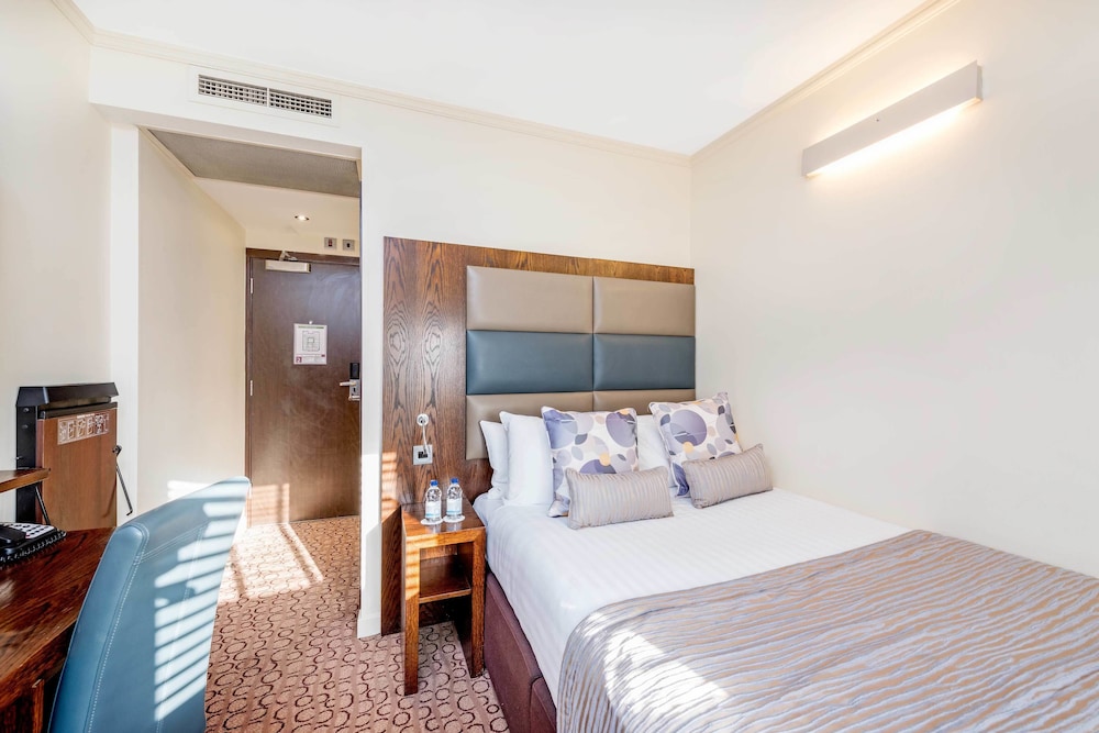 Room, 1 Double Bed thumbnail 6