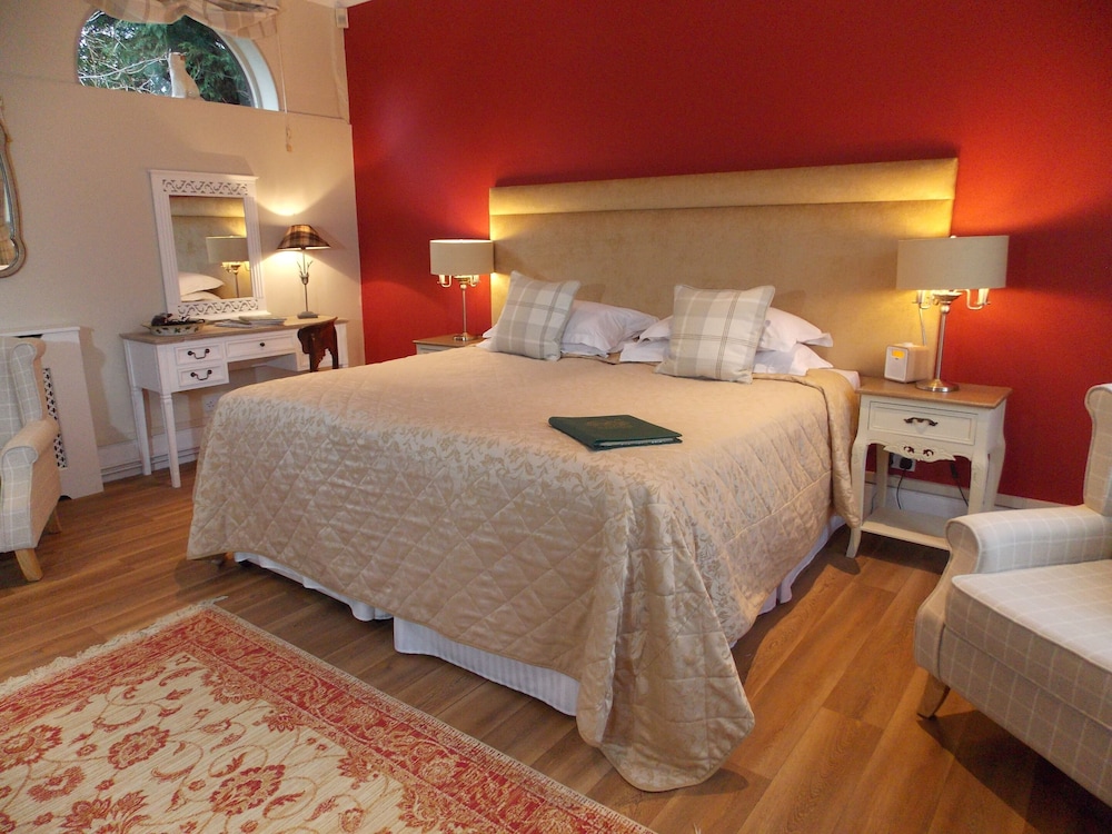 Superior Double or Twin Room, Ensuite, Garden View (The Waldingfield Room) photo 1
