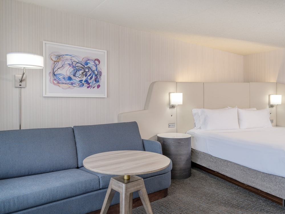 Standard Room, 1 King Bed with Sofa bed - Photo 3