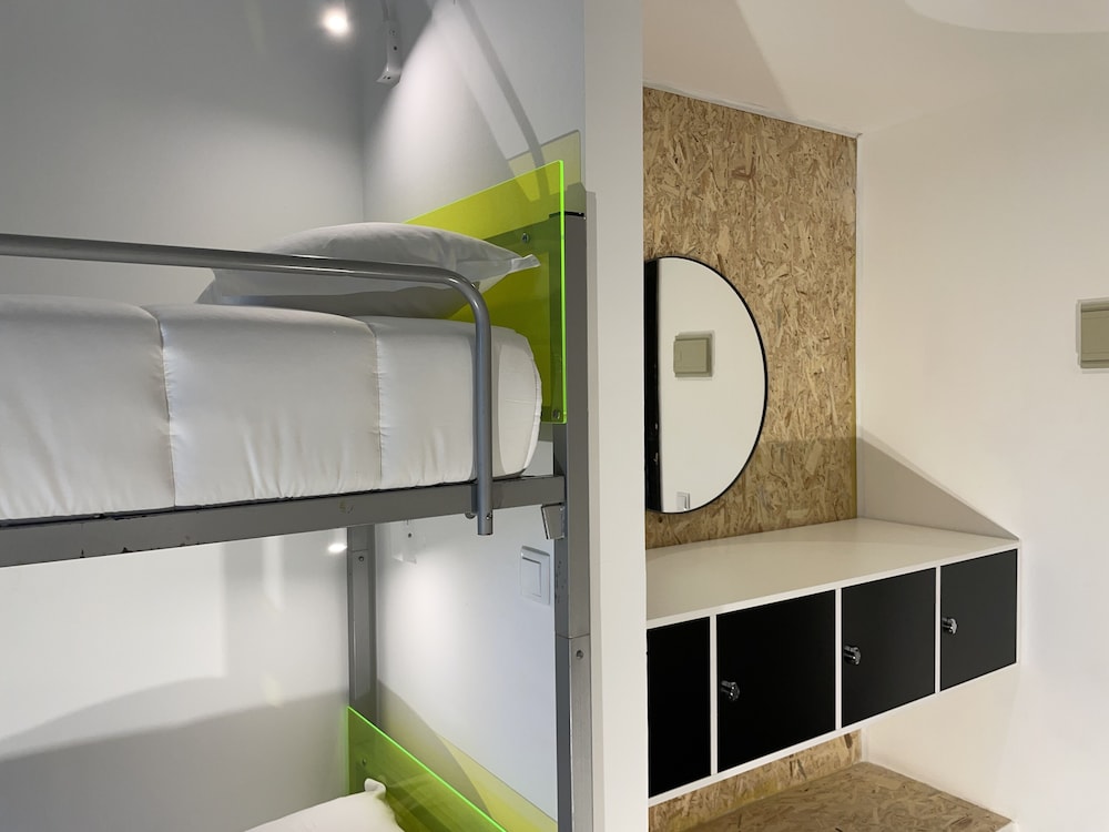 Quadruple Room, photo 7