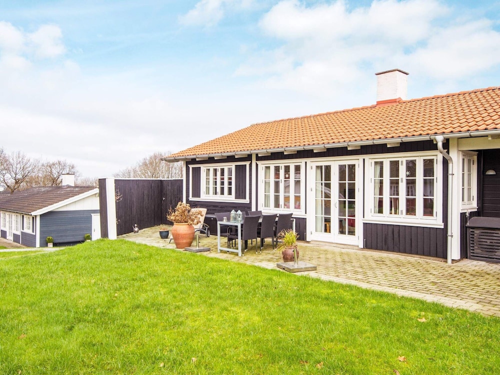 House photo 2
