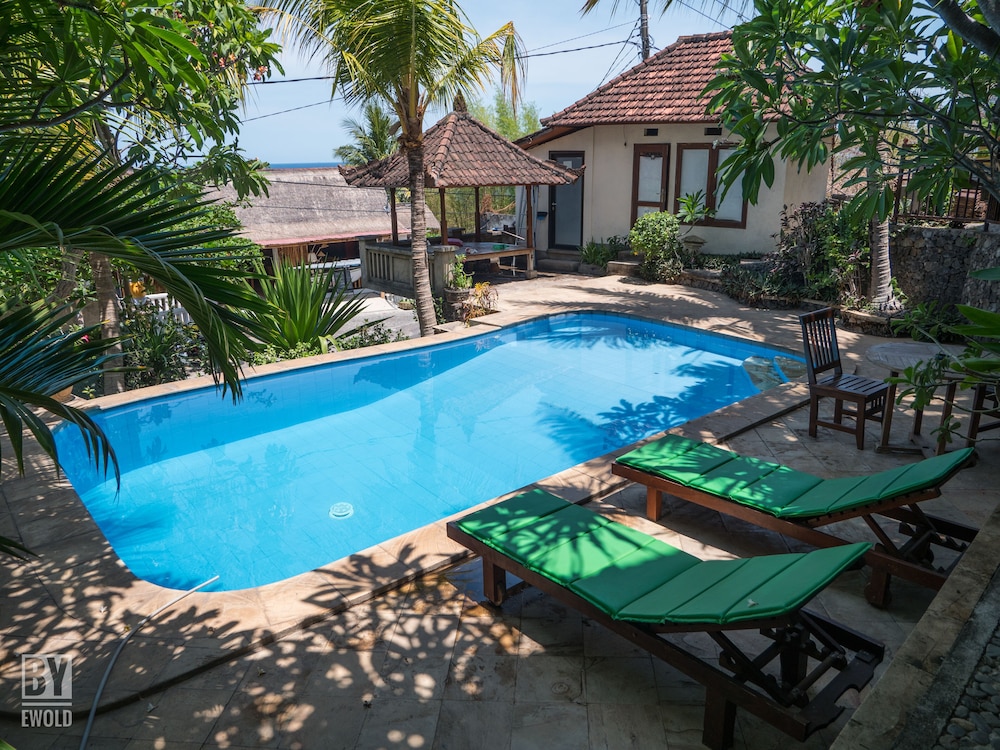 Classic Triple Room, Pool View