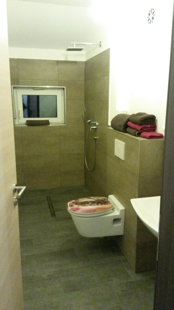 Classic Suite, Private Bathroom photo 3