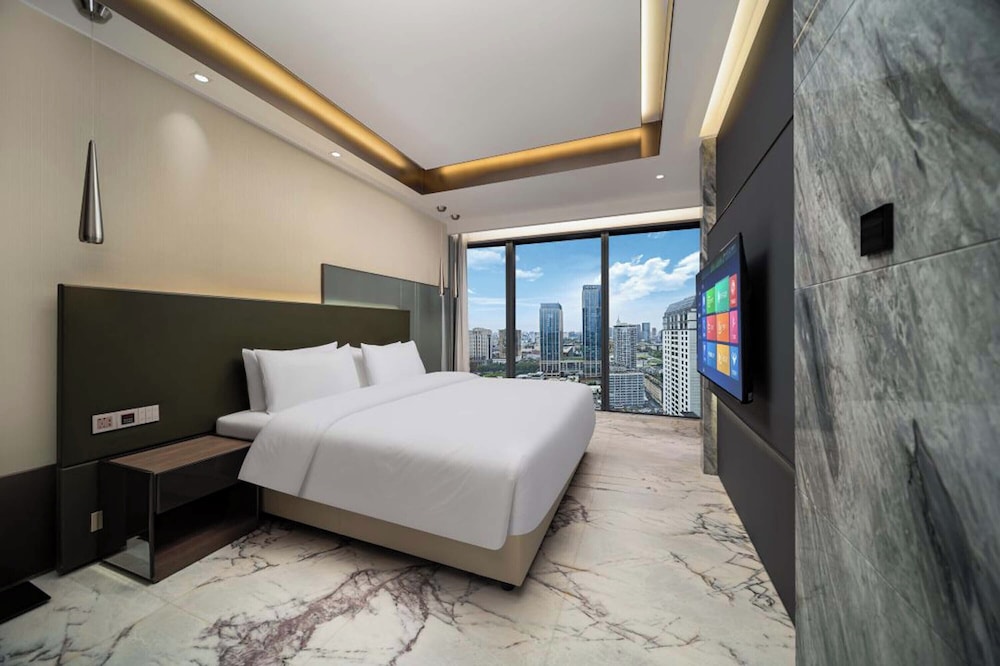 Luxury Double Room, City View