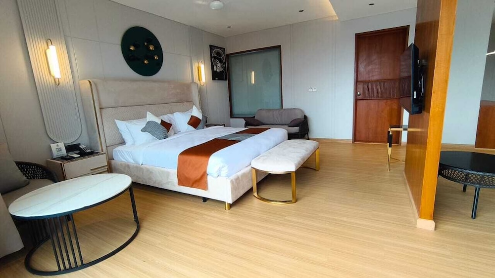 Honeymoon Suite Hill View photo 2