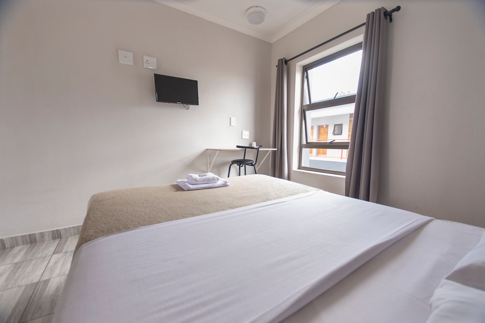 Standard Room photo 2
