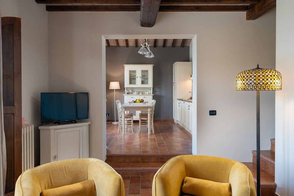Villa photo 3